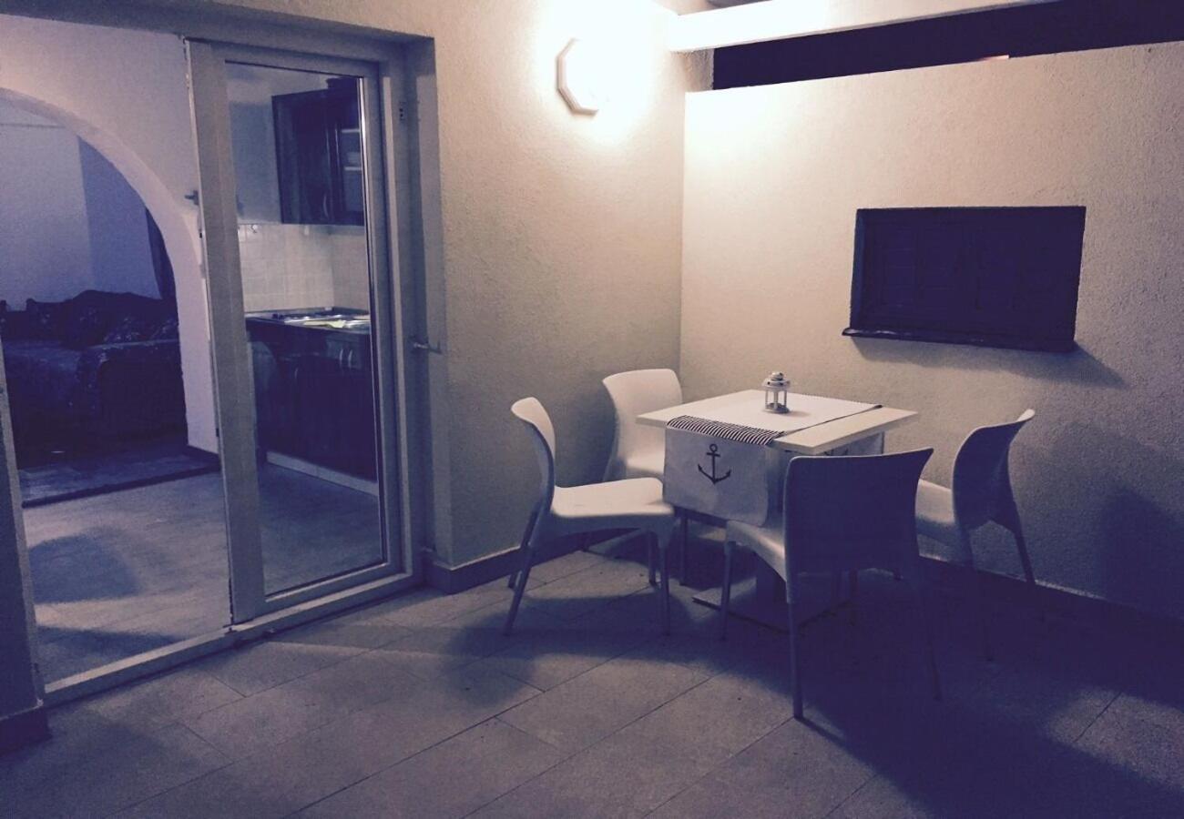 Apartments Neno - 20 M From Beach Ribarica Exterior foto
